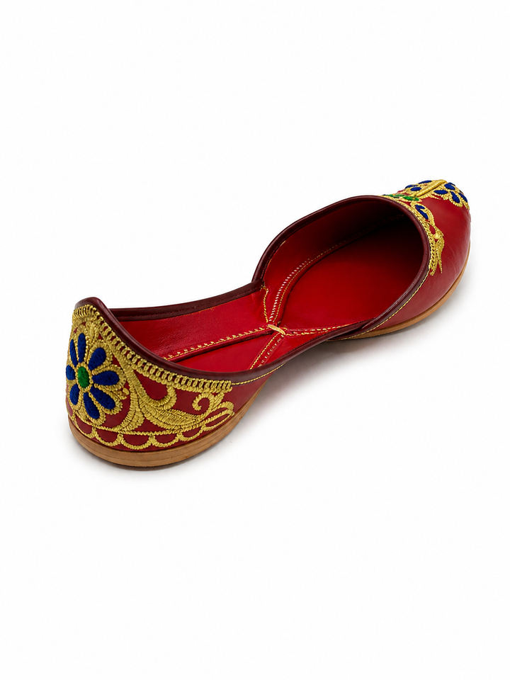 Red Daisy Medallion Jutti – Ladies Bridal Flat