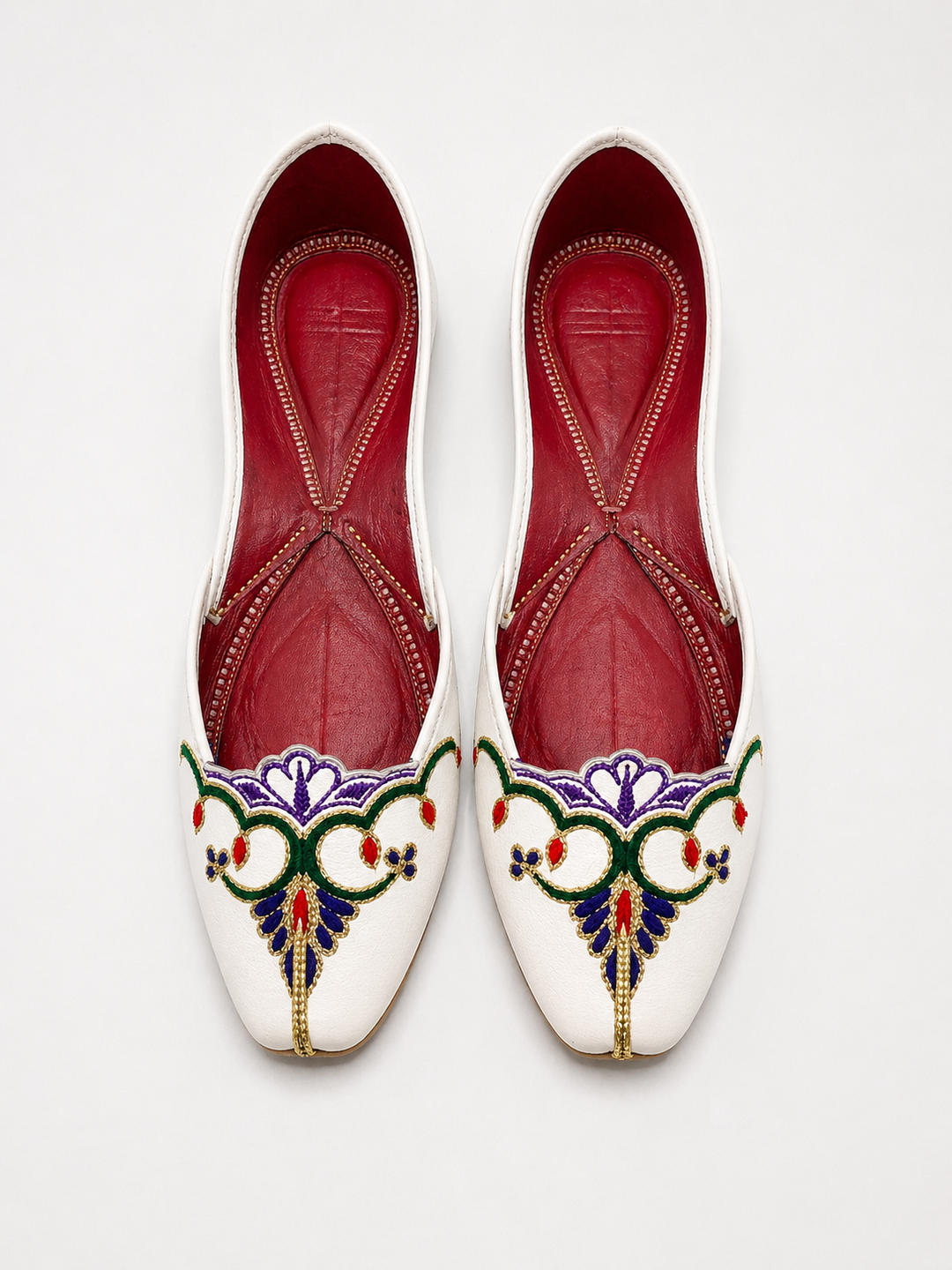 White Floral Embroidered Jutti – Ladies Classic