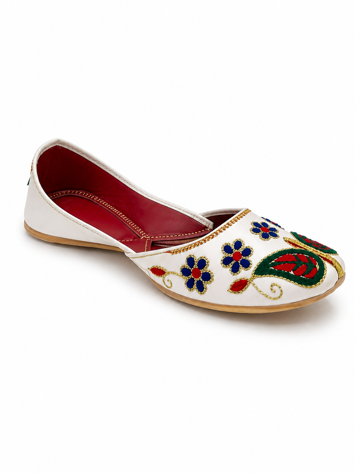 White Floral Paisley Jutti – Multi-Colour Embroidered