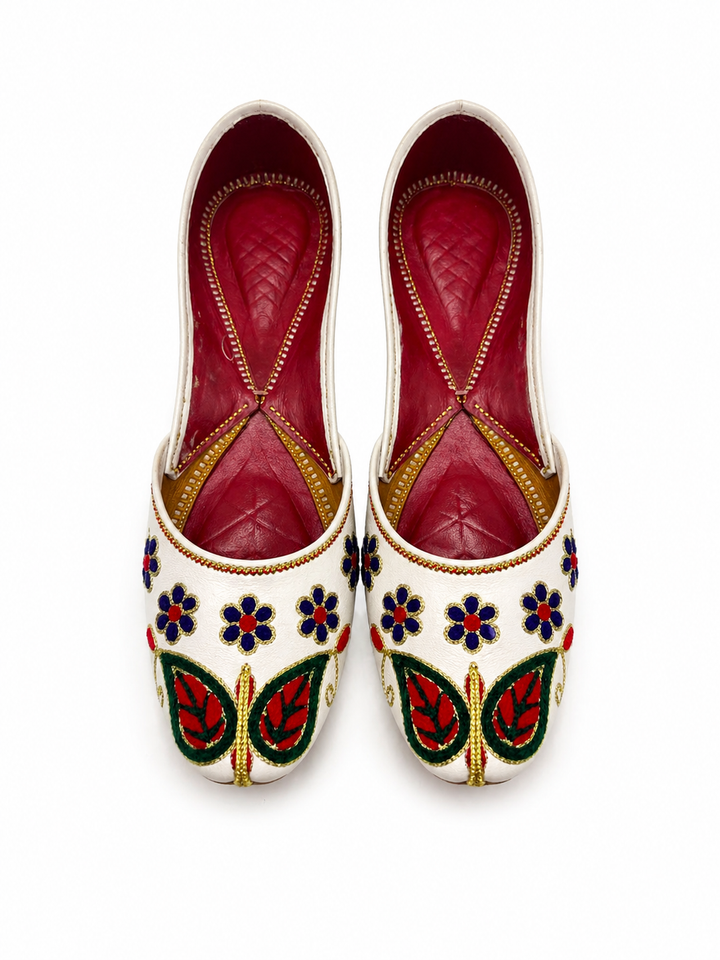 White Floral Paisley Jutti – Multi-Colour Embroidered
